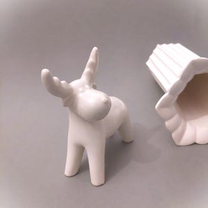 Porcelain White Deer Figurine; Vintage Ceramic Deer Figurine; Small Deer/Moose Figurine; Christmas Accessories W 2.25&#39;&#39; x H 2.25&#39;&#39;