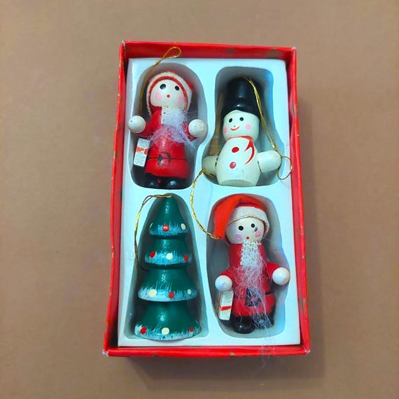 スウェーデンのヴィンテージ木製クリスマスノームの置物、雪だるま 