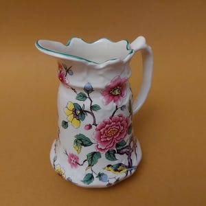 Alter Foley-Krug mit chinesischem Rosenmuster von James Kent LTD, Staffordshire; Vintage weiße Keramikkrug Multicolor Blumenmuster; Keramik Milchkännchen