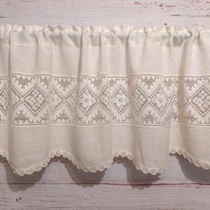 Vintage Handmade Cream Color Curtain with Laces and Scalloped Edge: Two Lace, Lace Valance H19.5&#39;&#39;(49.5cm)x W203&#39;&#39;(511cm) Pelmet