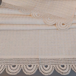Swedish Vintage Woven Cotton Table Runner with Hand Crochet Lace; Handmade Milk White Table Runner; Centrepiece; Folk Art; Farmhouse Decor