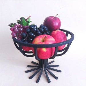Wrought Iron Metal Fruit Bowl Footed; Vintage Metal Black Bowl; Iron Metal Fruit Dish Footed; Metal Garden Fruit Bowl Dia.8.5&#39;&#39;x H6.25&#39;&#39;