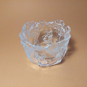 Kosta Boda Rhapsody Art Glass Bowl, Dancing Couple, Design Kjell Engman, Swedish Wedding Decor W4''xH3''(7.7cm x 10cm) image 2