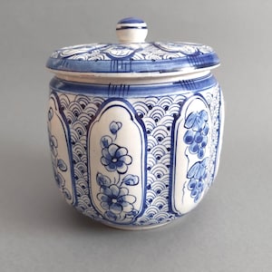 Vintage Biscuit Jar Blue Porcelain - Etsy UK