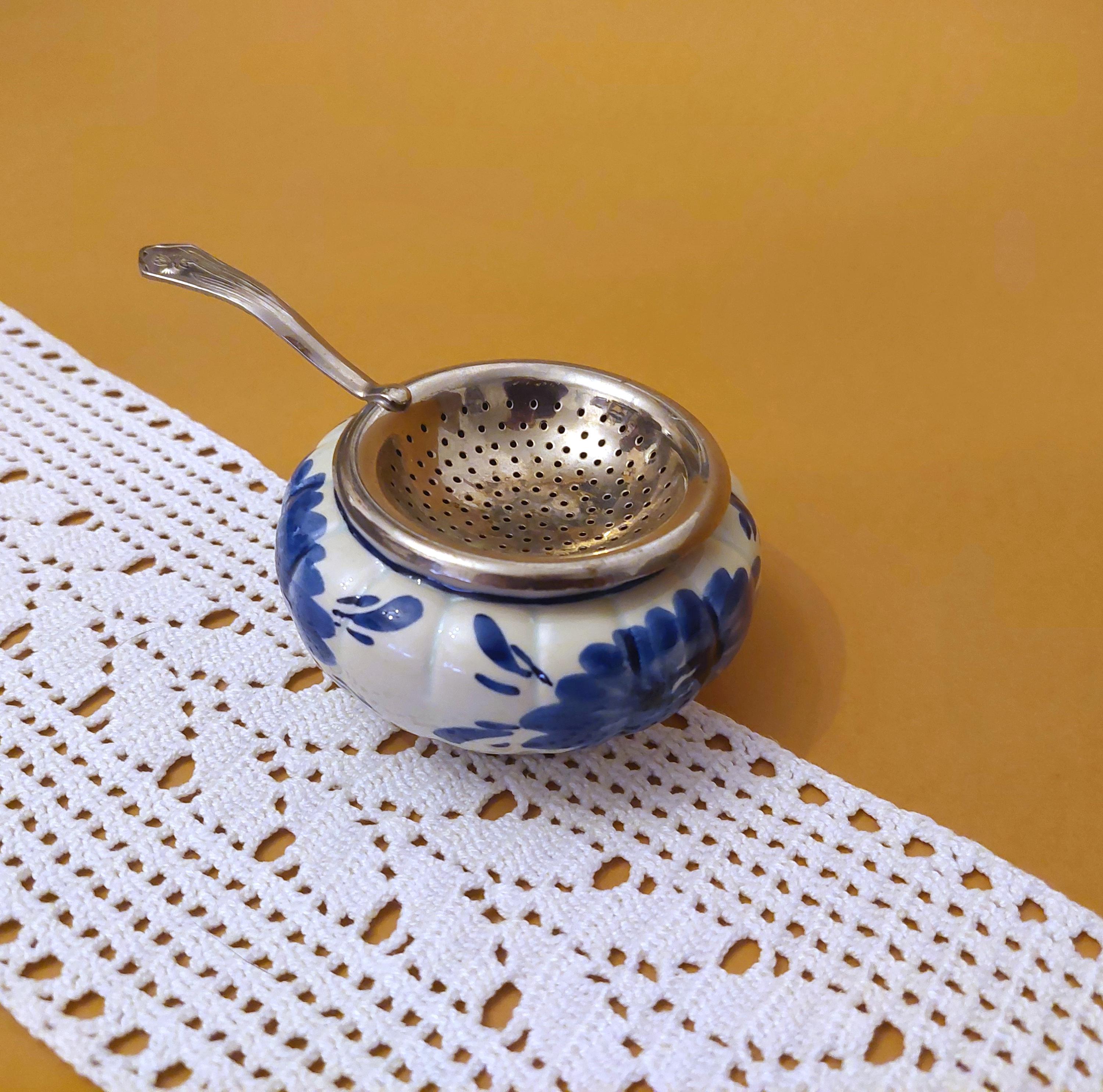 Vintage Delft Blue Floral Tea Strainer With Porcelain Holder