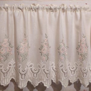 Vintage Vorhang Volant mit Rosa / Grüner Blumenstickerei: Handgemacht, unten gebogt; Stange Taschenvorhang; 48cm x 68,5cm