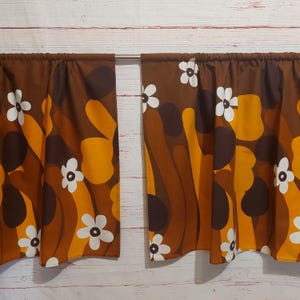 TAMPELLA Finland Kitchen Cafe Curtains &#39;Markkinat&#39; design Marjatta Meetsovaara with Floral Pattern; Rod Pocket Curtains H23.5&#39;&#39; x 47.25&#39;&#39;