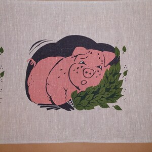 MERISETTI Finland Linen Table Runner with Three Pigs; Multicolor Centre Tablecloth; Vintage Linen Table Runner; 19 3/8&#39;&#39;(49cm) x 57&#39;&#39;(145cm)