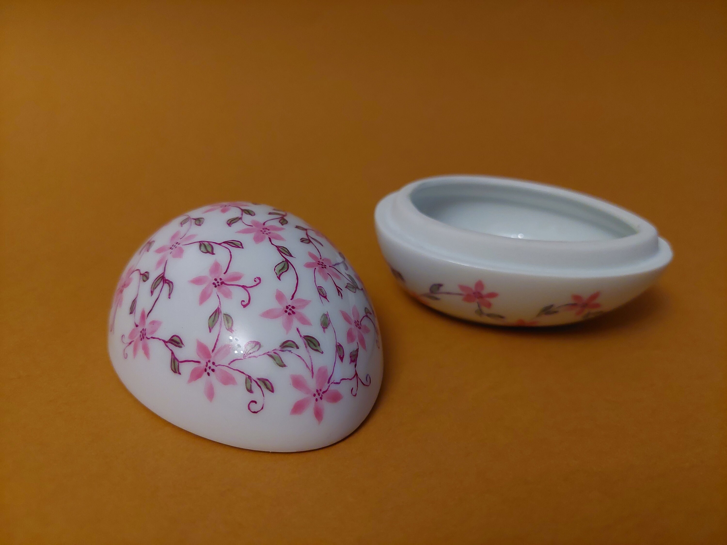 ヴィンテージ ベリフ磁器製卵型小物入れ：花柄陶器装飾 - Etsy 日本