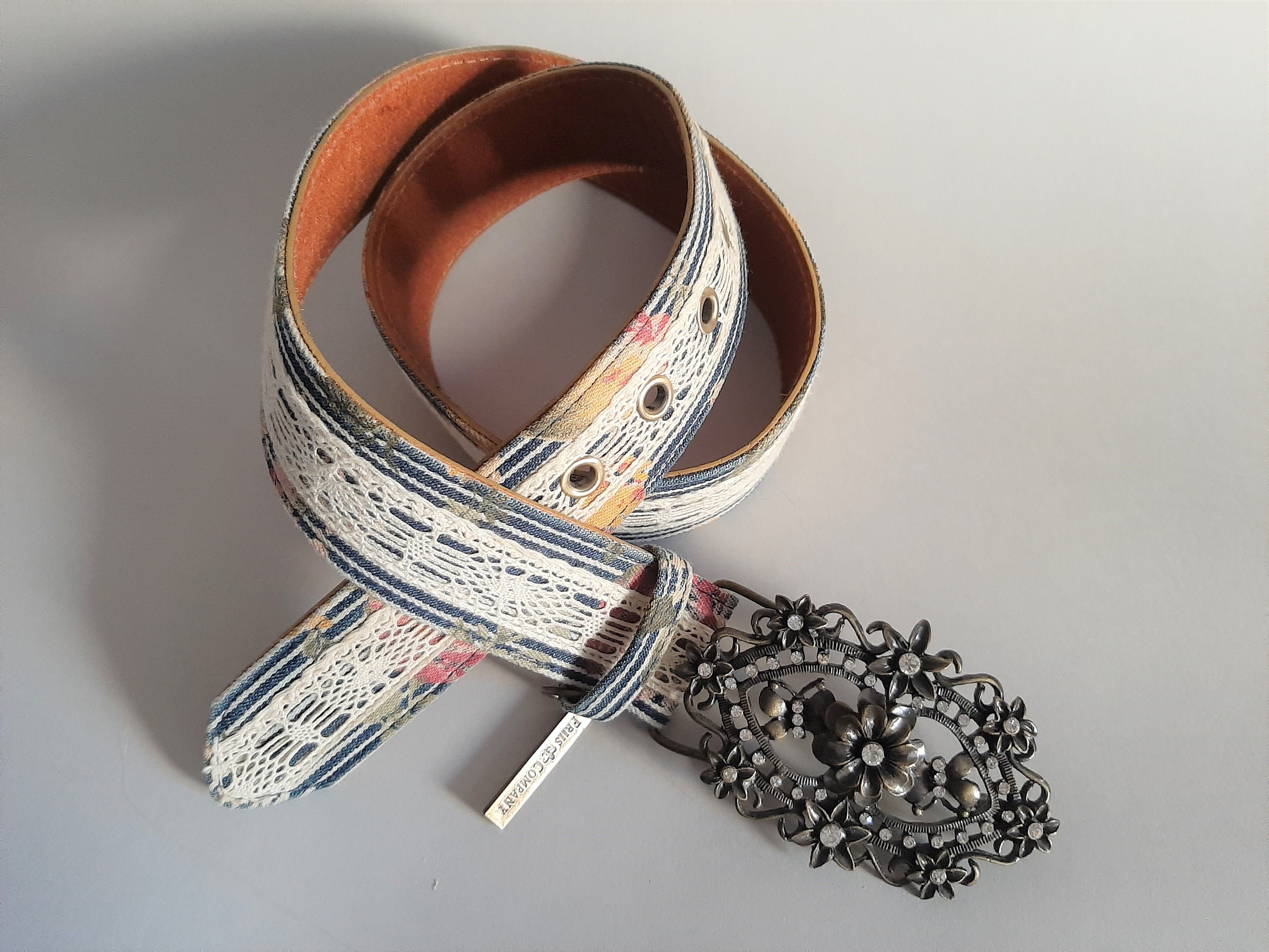 Roko　HOUGA jean frill belt HOUGA(ホウガ)のjean frill belt(black)(ベスト)の通販
