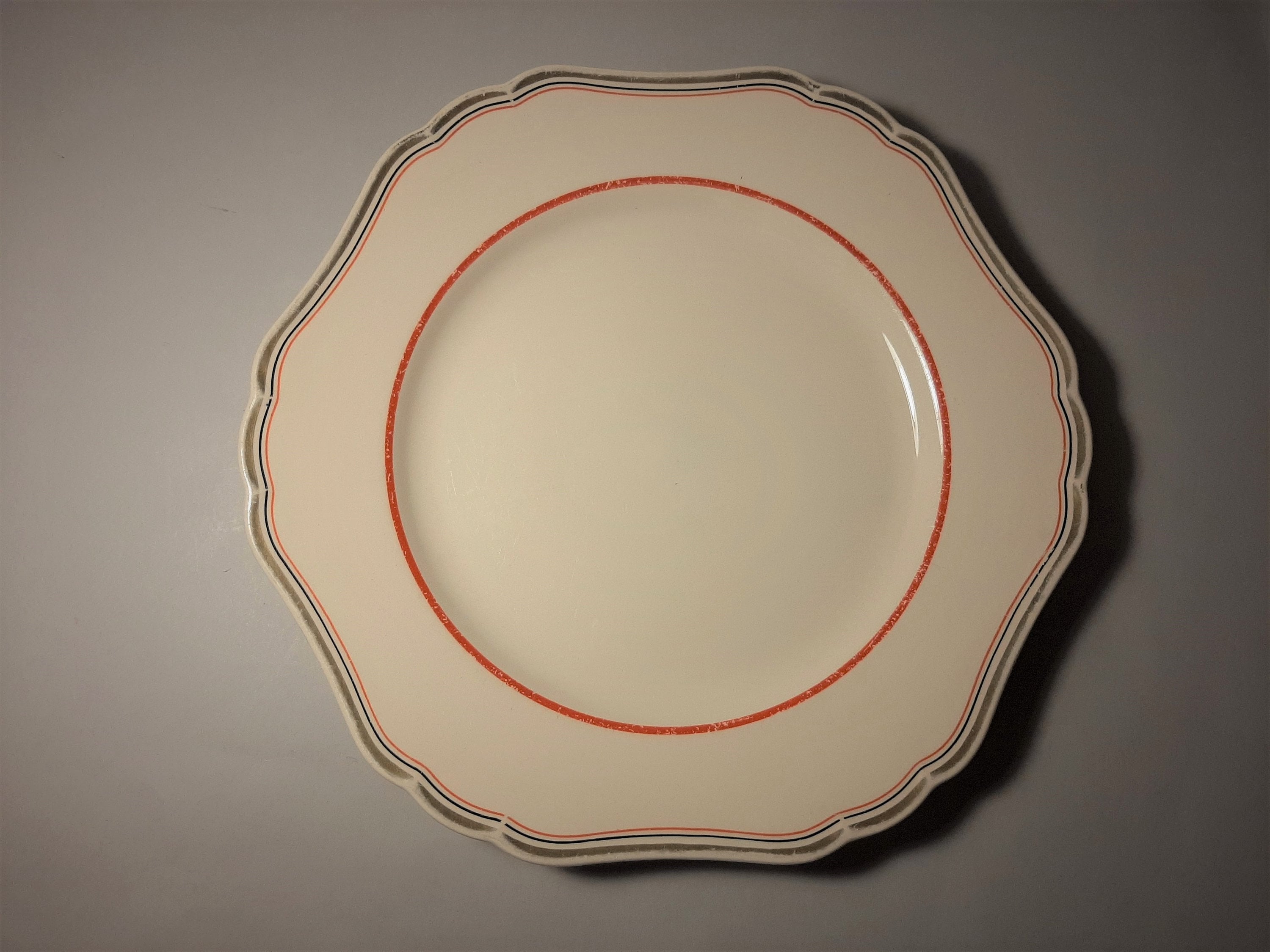 Arabia Ferra Finnish Porcelain Plate; Serving Plate; Ecry Color