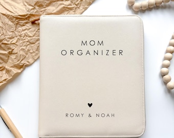 MOM Organizer personalisiert mit Namen – Dokumentenmappe - Hülle Mutterpass, U-Heft, Impfpass –  Geschenk Mama zur Geburt & Schwangerschaft