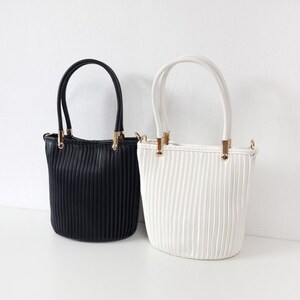 High Quality Pleated Soft Leather Crossbody Bag, Stylish Crossbody bag with handle, Gift for her