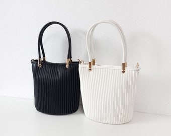 High Quality Pleated Soft Leather Crossbody Bag, Stylish Crossbody bag with handle, Gift for her