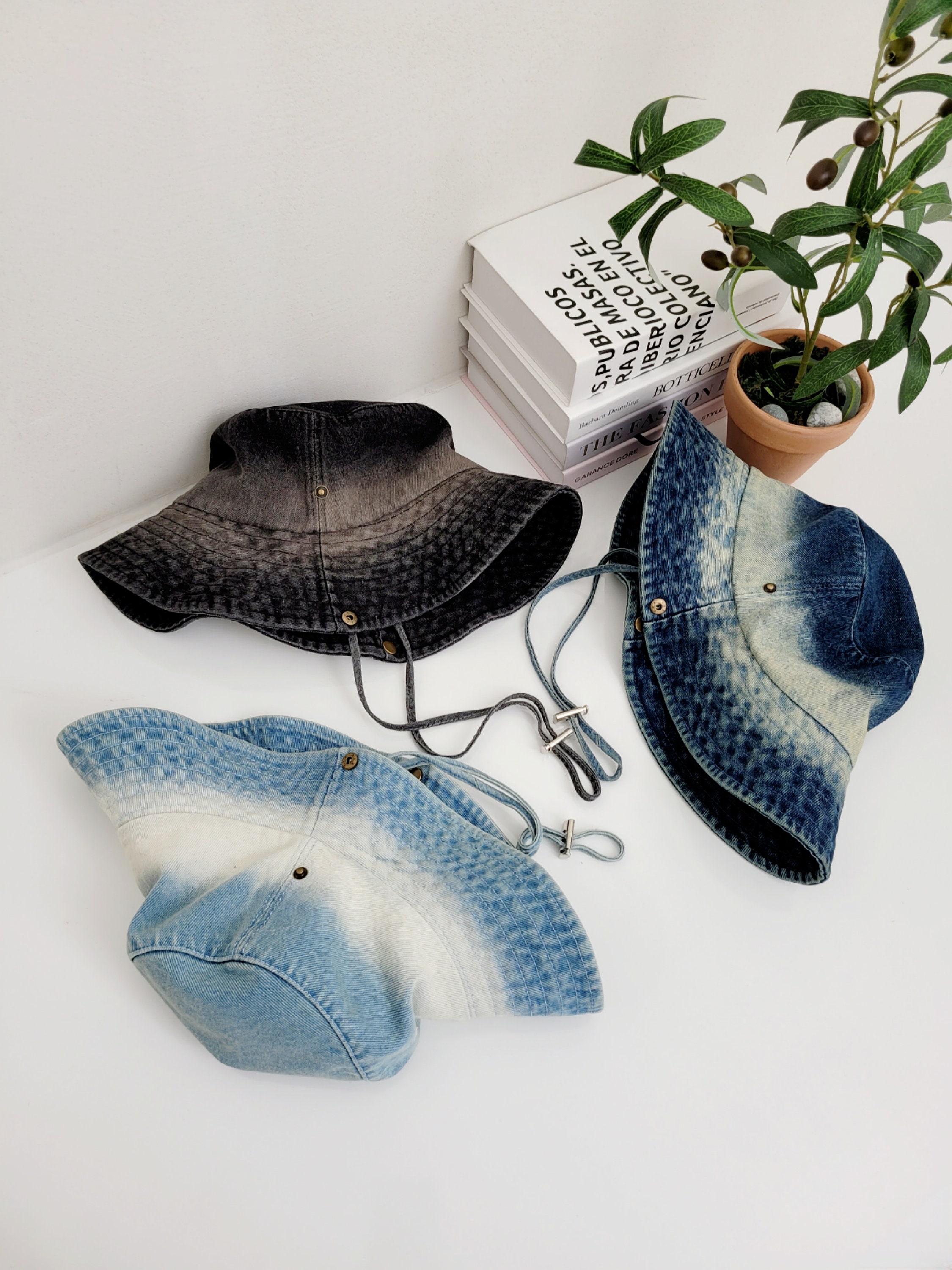 Vintage Washed Cotton Canvas Bucket Hat: Denim Safari Style 
