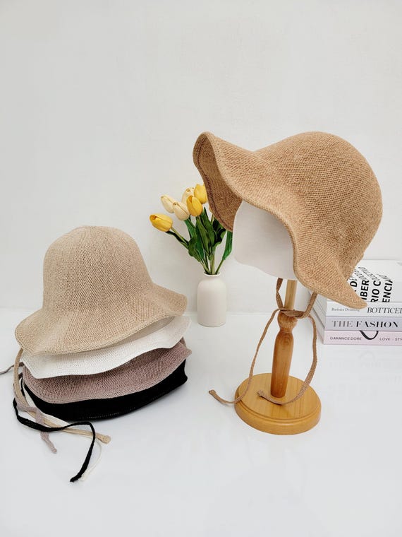 Wide Brim Cotton Straw Summer Bonnet: UPF 50+ Ponytail Hat  display picture 1