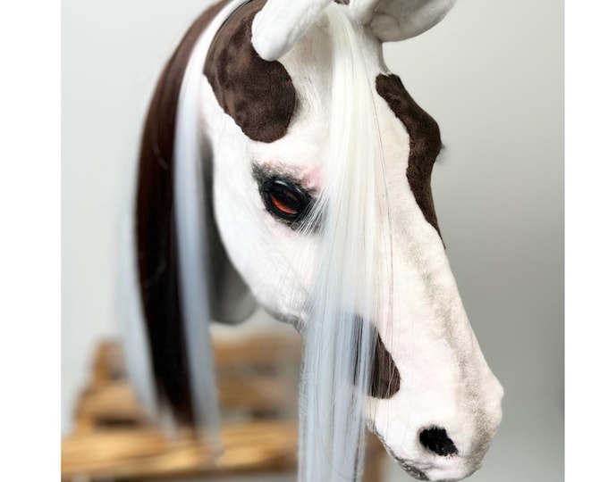 Realistic hobby horse, white and brown realistic hobby horse, hobby horse, steckenpferd realistik, real hobby horse, steckenpferd, palomino