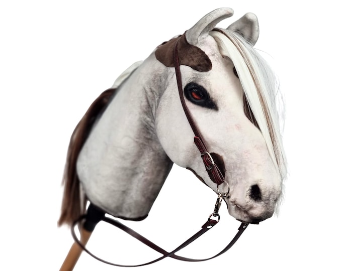 Realistic hobby horse, white and brown realistic hobby horse, hobby horse, steckenpferd realistik, real hobby horse, steckenpferd, palomino