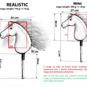 Pode incluir: Duas figuras de cabe&ccedil;a de cavalo realistas, uma etiquetada como "Realista" e a outra como "Mini". A cabe&ccedil;a de cavalo maior mede 85 cm de comprimento e 34 cm de altura. A cabe&ccedil;a de cavalo menor mede 65 cm de comprimento e 27 cm de altura. Ambas as cabe&ccedil;as de cavalo s&atilde;o feitas de espuma de poliuretano.