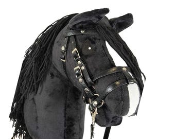 Schwarzes Steckenpferd mit weißer Blesse, Realistisches Handgemachtes Steckenpferd Spielzeug, Reitgeschenk für Kinder & Jugendliche, Rutschfest, Schwarzes Steckenpferd