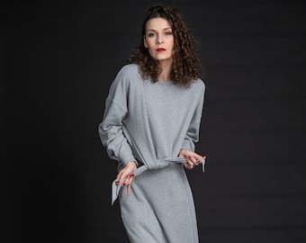 Knitted Blouse with Wide Sleeves and Tied at the Front