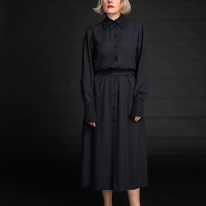 Elegant, Comfortable Dress with a Buttoned Front and Cuffs image 3