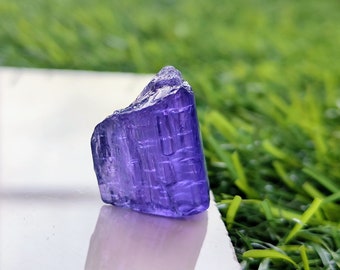 天然非加熱タンザナイト結晶：メレラニヒルズ産の原石 - Etsy 日本