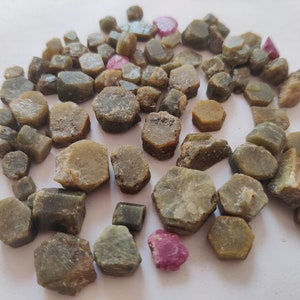 Natural Ruby Rough Gemstone / Good Size / Red Color / Opaque / Rough Gemstone