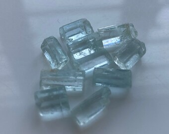 Natural Aquamarine Crystals, Raw Madagascar Gemstones, Rough Aquamarine Stone