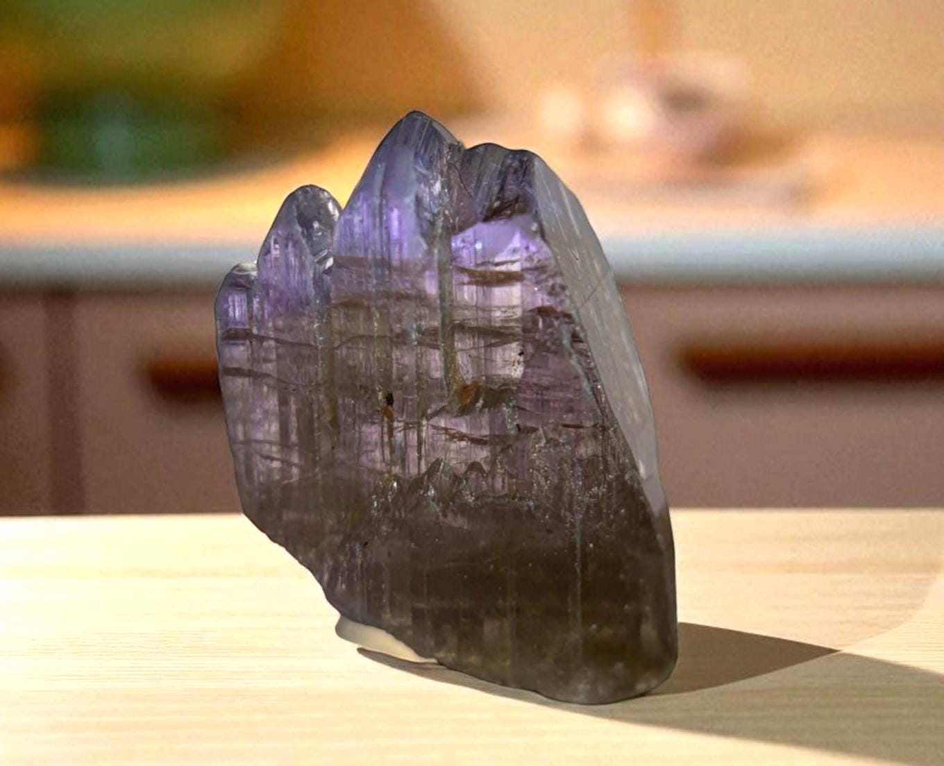 天然タンザナイト結晶（加熱なし）タンザニア、メレラニヒルズ産／6.71