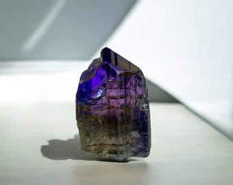 天然非加熱タンザナイト結晶：メレラニヒルズ産の原石 - Etsy 日本