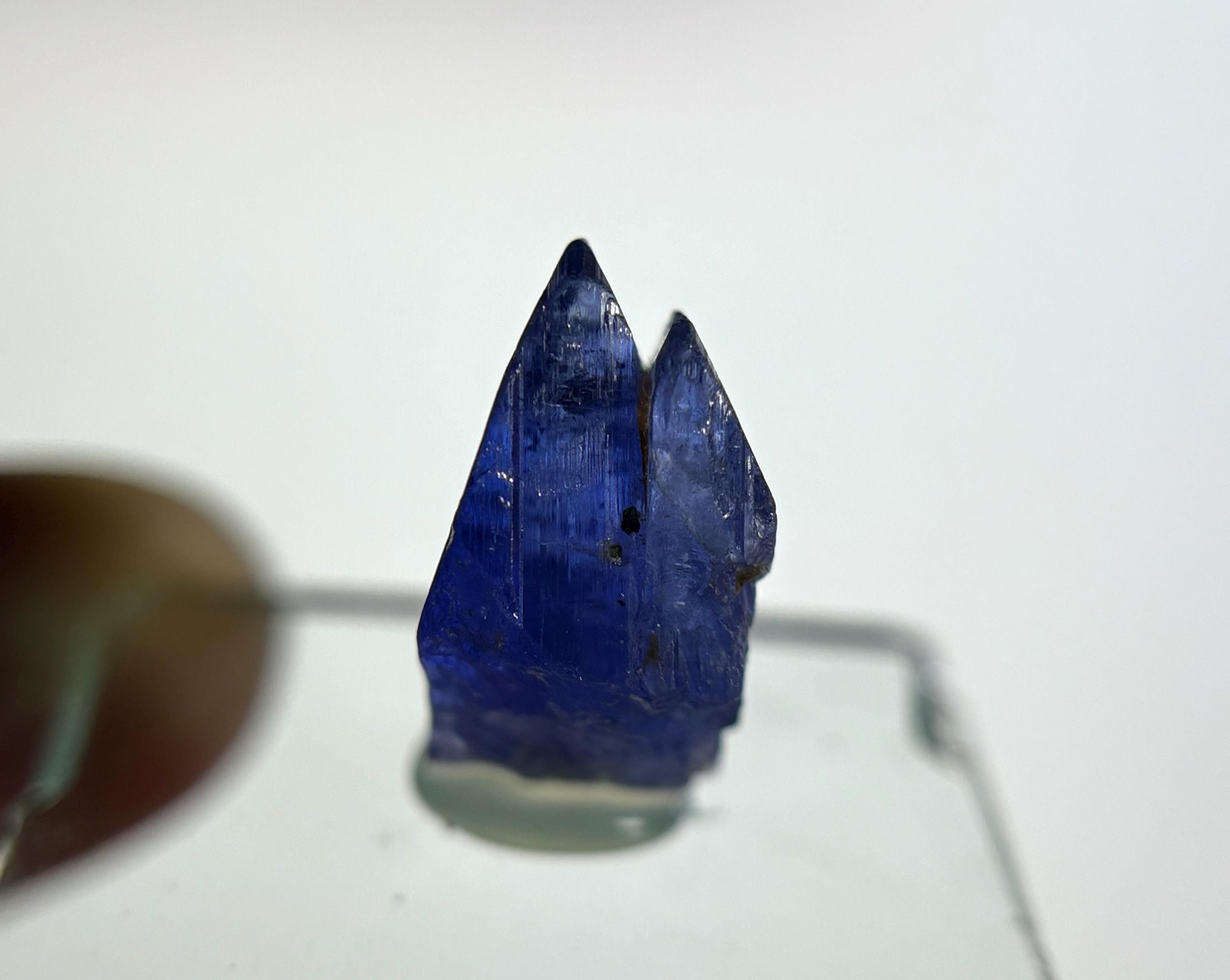 天然非加熱タンザナイト結晶：メレラニヒルズ産の原石 - Etsy 日本