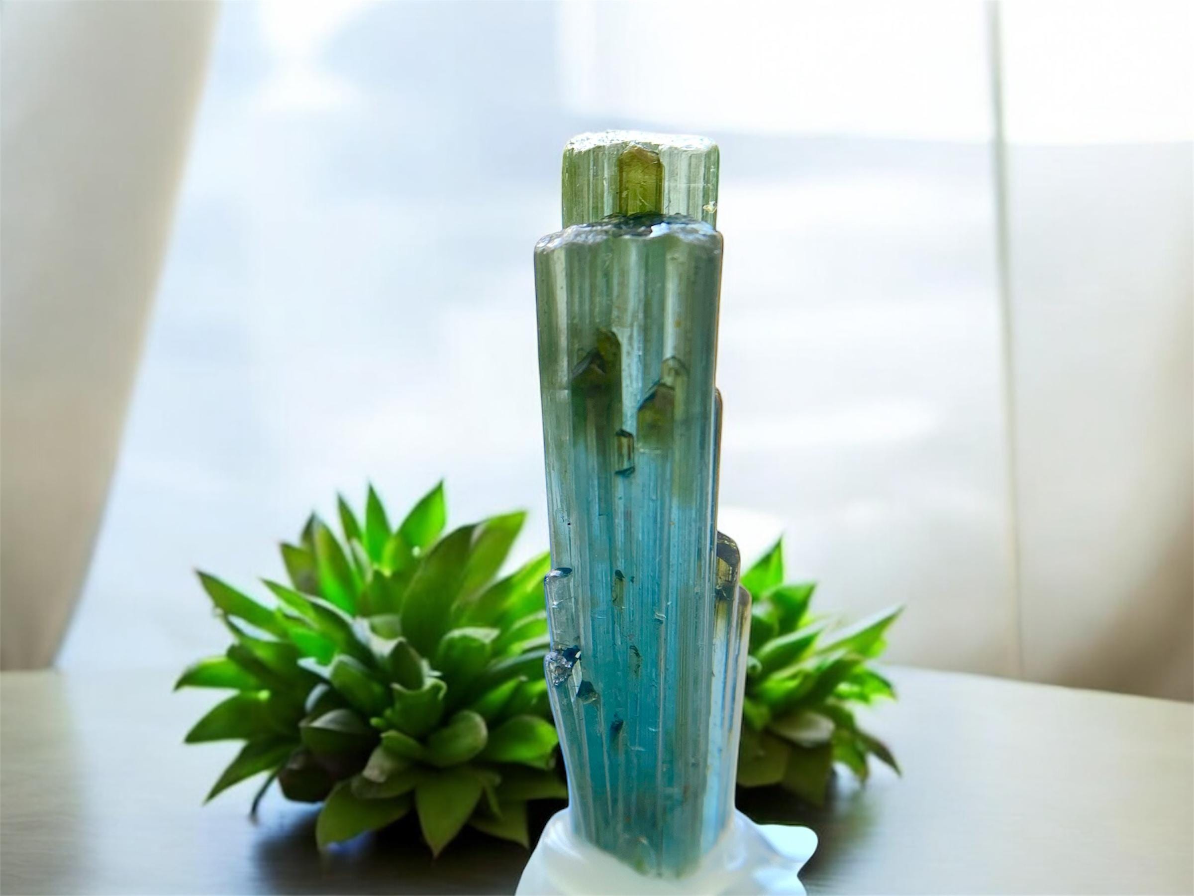 天然インディコライトトルマリン結晶標本：コンゴ産ブルーヒーリング