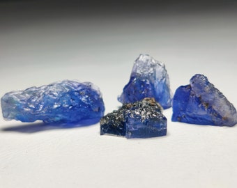 タンザナイト原石：天然ゾイサイト結晶（10～15mm）-ジュエリー製作用