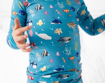 Pijama de bambú para niños pequeños "Los peces son amigos", pijama oceánico, conjunto de pijama de bambú para niños, pijama de bambú para niños, conjunto de pijama de 2 piezas, pijama de tiburón.