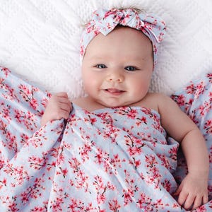 Kirschblüten Swaddle Decke, Floral Swaddle Decke, Baby Mädchen Swaddle, Bambus Swaddle, Neugeborenen Swaddle, Blumen Kinderzimmer, Baby Mädchen Geschenk