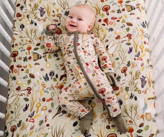Pijama recién nacido niña, ideal para primeros días del hospital - Bamboo