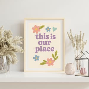 This Is Our Place - Impression de citation de chanson de Taylor Swift Lover, chanson d'amour, nouveau cadeau pour la maison, impression florale de noyau de chalet, art vintage au Royaume-Uni