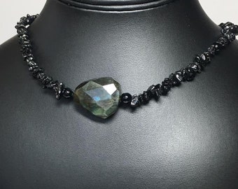 Black Spinel Necklace With Labradorite Gemstone, Labradorate Necklace