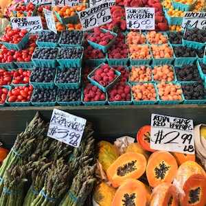 Digital download: Fruit and vegetable market stand