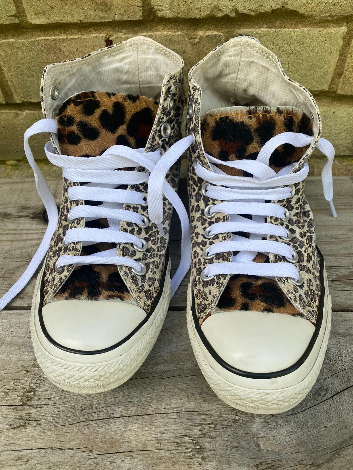 converse custom leopard