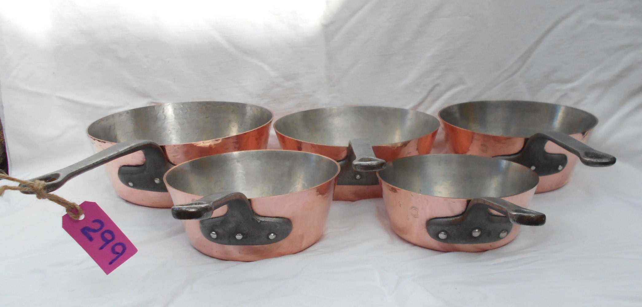 Heavy 7195G Vintage Français Hammered Copper Pans 2mm Series Of 5 - Fabrication Francaise