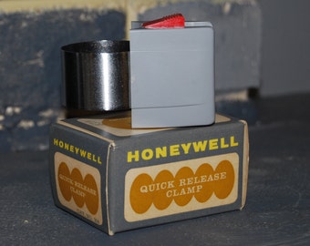 Honeywell Quick Release Clamp 308 Fits Honeywell or Strobonar 1-1/2 inch Flash Tube