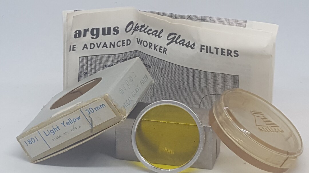 Vintage ARGUS 30mm Light Yellow Optical Glass Filter USA Original Case ...