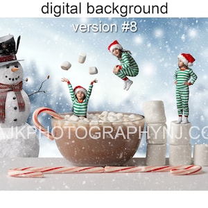 Warme chocolademelk in kom met zuurstokken en marshmallows, sneeuwpop in besneeuwd veld, digitale kerstachtergrondversie 8