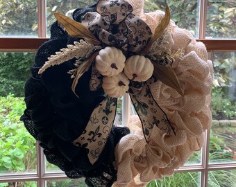 Tranquil Black/Ivory Wreath Traditional