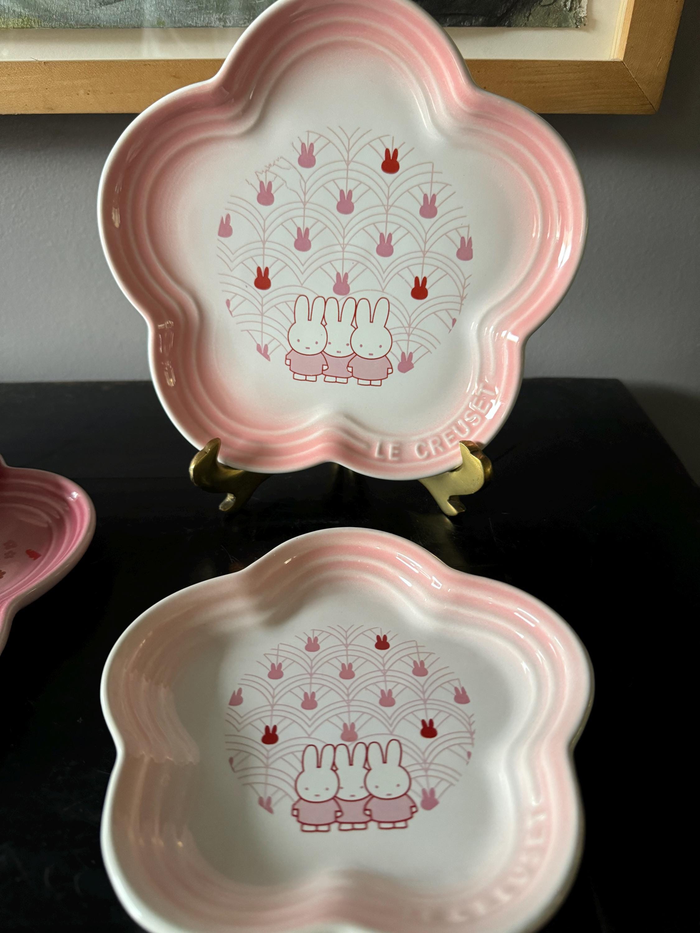 Le Creuset Miffy Stoneware Flower Plate Set - Etsy
