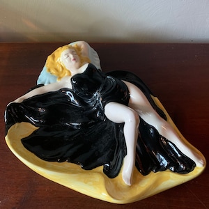 Vintage pinup girl trinket dish, Holland mold