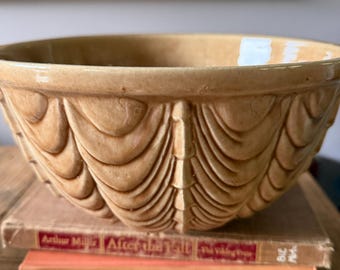 Vintage Robinson Ransbottom Pottery Mixing Bowl Drape Pattern