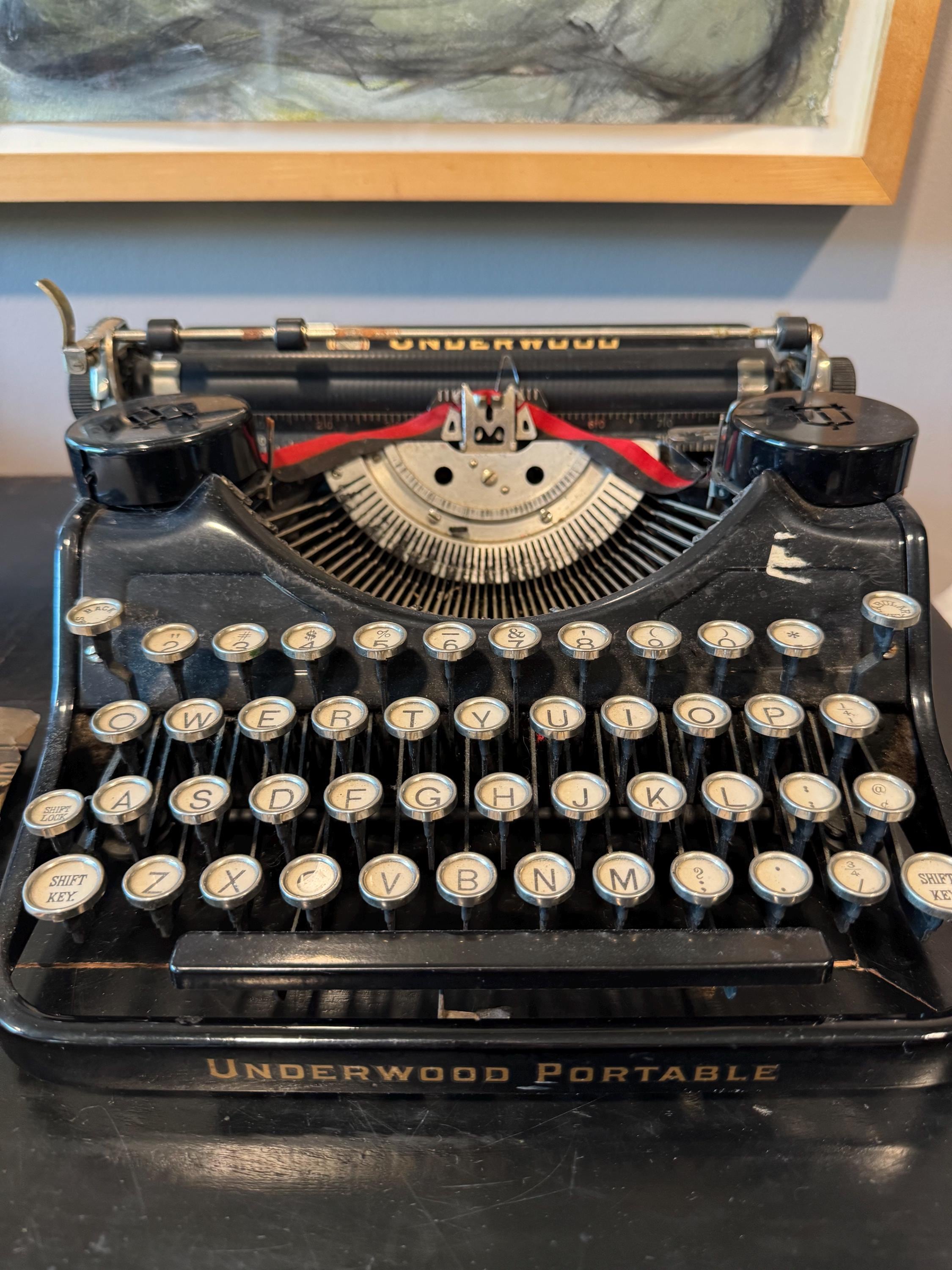 実働品　UNDERWOOD FOUR BANK タイプライター2　ヴァイオレット 実働品 UNDERWOOD STANDARD PORTABLE FOUR BANK アンダーウッド